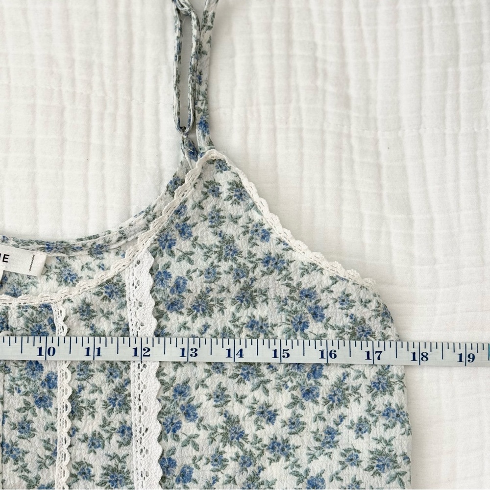 Mine blue & white floral sleeveless tank top lace detail size Medium -Cute and f - Picture 6 of 9